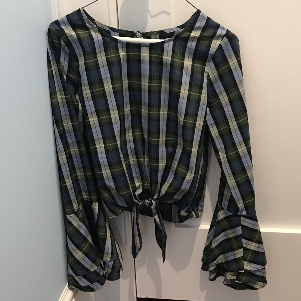 Crop top, long sleeve shirt